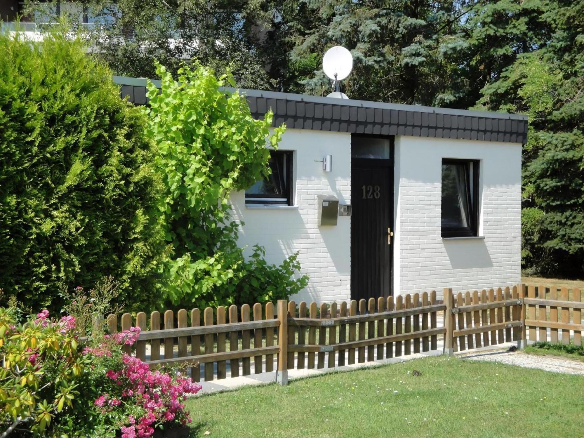 Schoenes Ferienhaus In Tossens Mit Schoenem Garten بوتجادينغين المظهر الخارجي الصورة